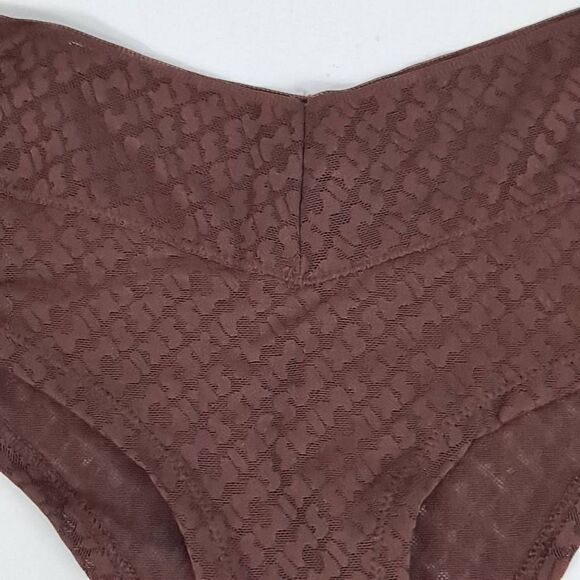 Skims  panty NWT - Picture 2 of 8